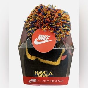 NIB Nike Pom Beanie Child Size